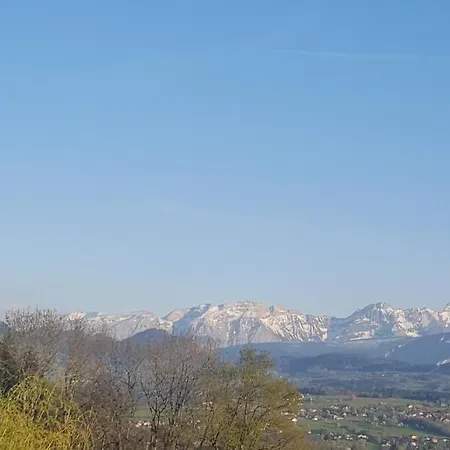 Entre Lacs Et Montagnes